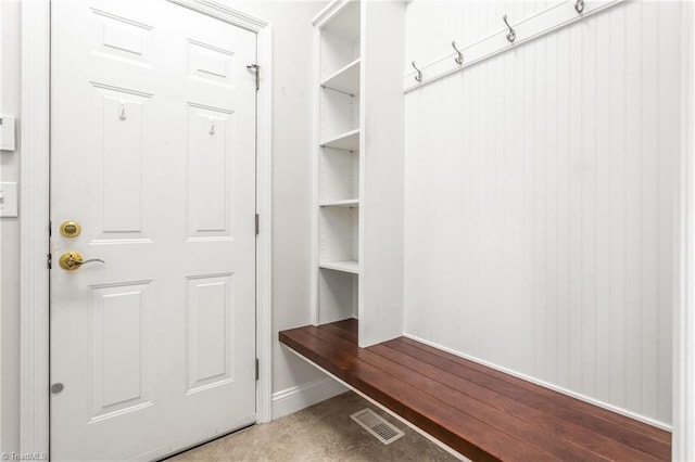 mudroom featuring visible vents and baseboards
