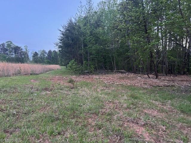 618 Crystal Cove Ln, Yanceyville, NC 27379