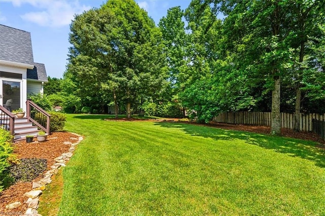 1905 Regents Park Ln, Greensboro, NC 27455 - view of yard