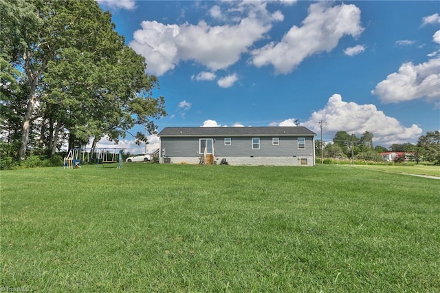 exterior space featuring a lawn