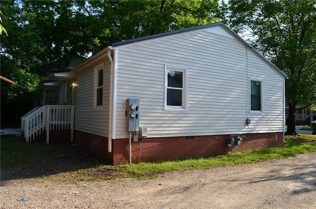 415 White Oak St, High Point, NC 27260 - view of side of property featuring crawl space