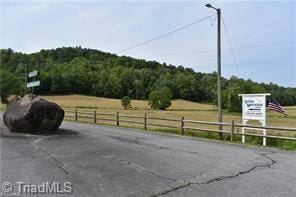 Listing photo 3 for 000 Grandview Cir, Traphill NC 28685