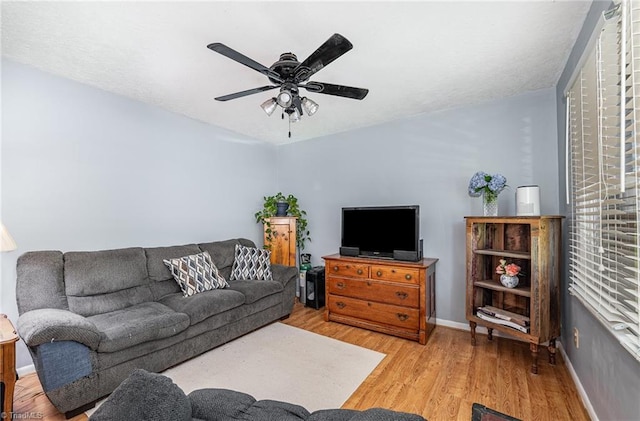 6517 Benson Ln, Pfafftown, NC 27040 - living area with wood finished floors and ceiling fan