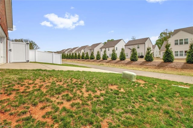 1442 Crestlawn Trl, Pfafftown, NC 27040 - view of yard with fence and a residential view