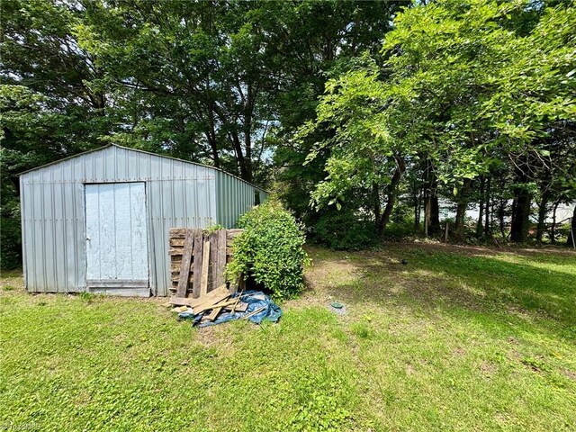 1101 Forrest St, High Point, NC 27262 - view of green lawn