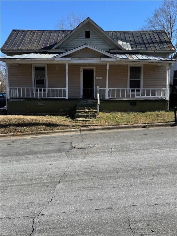 view of front of house