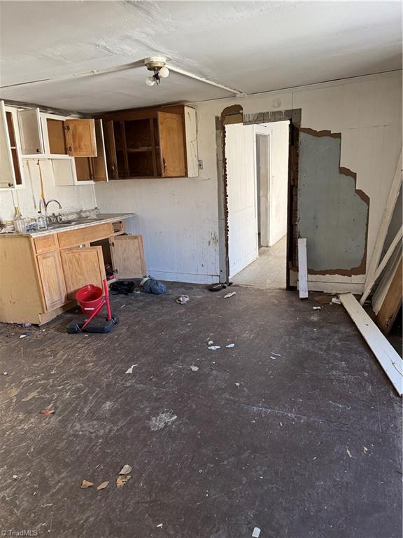 kitchen featuring sink