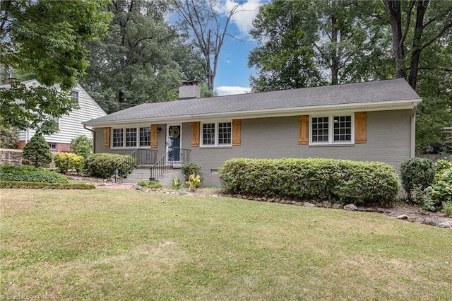 view of front of house featuring a front yard