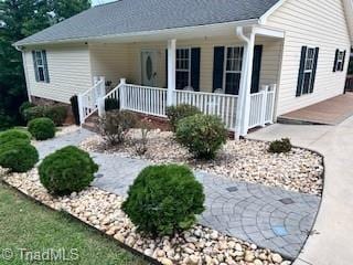 1320 Little Gate Dr, Asheboro, NC 27205 - view of front of home featuring covered porch