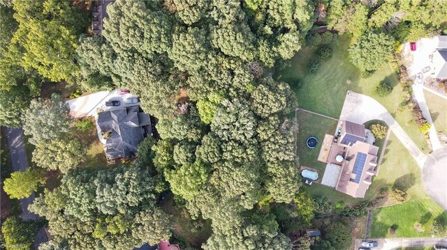 4905 Deer Pointe Ct, Greensboro, NC 27406 - drone / aerial view