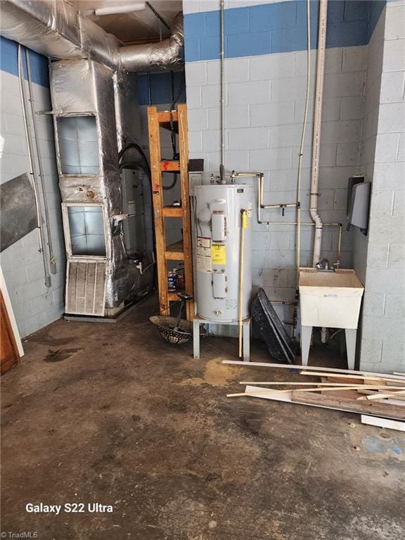 2226/2234 NC-268, Pilot Mountain, NC 27041 - utilities with water heater, a sink, and heating unit