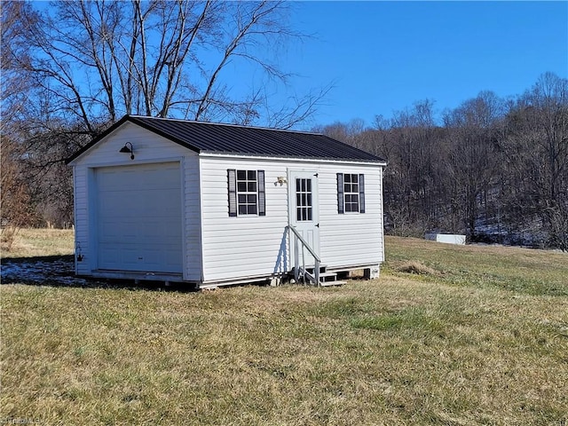 exterior space with a yard