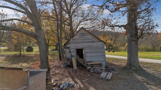 view of outbuilding