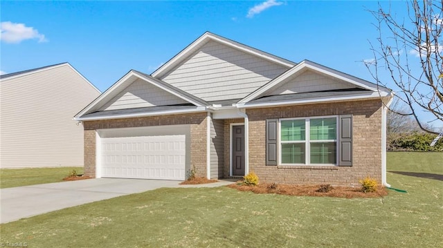 view of front of home featuring a front lawn