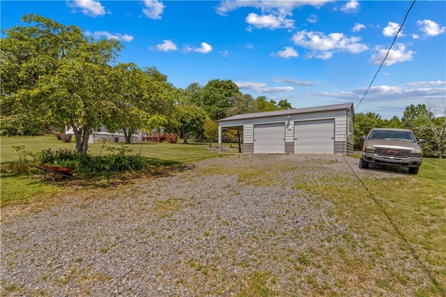 view of detached garage