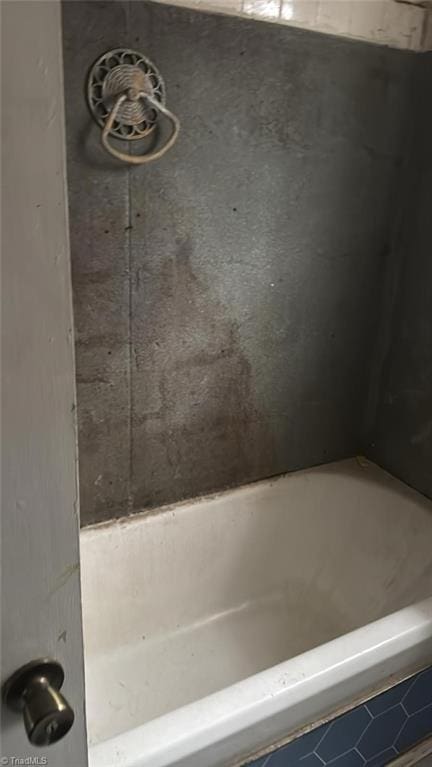 516 Hamilton St, Eden, NC 27288 - full bathroom featuring a tub