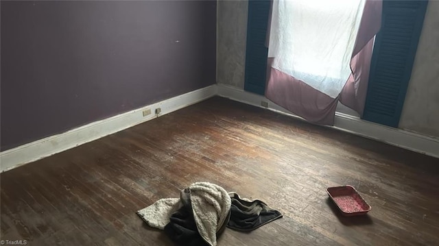 516 Hamilton St, Eden, NC 27288 - empty room with hardwood / wood-style floors and baseboards