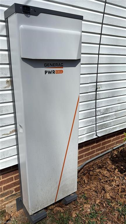 516 Hamilton St, Eden, NC 27288 - exterior view of a power storage unit