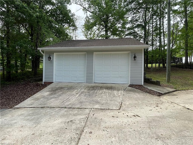 view of detached garage