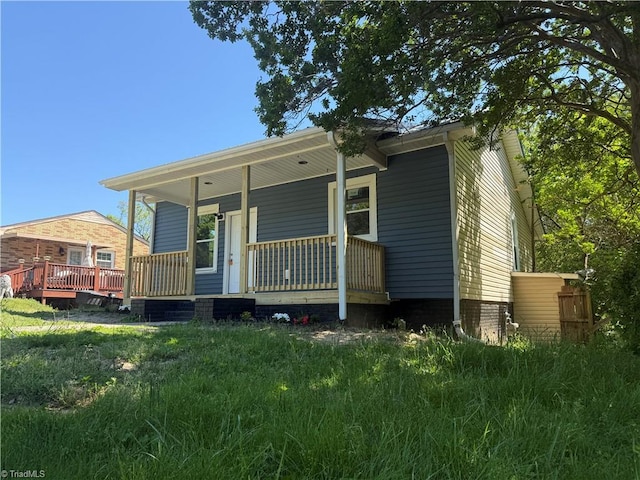 view of front of home featuring covered porch