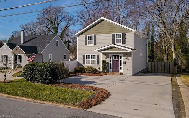 view of front property