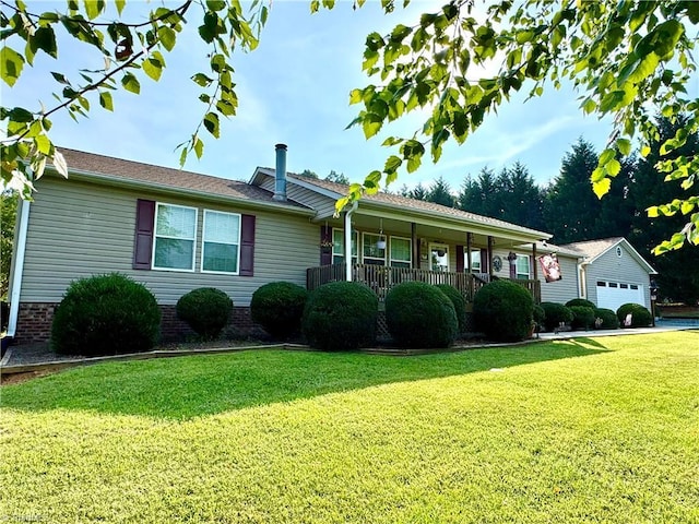 7658 Salem Chapel Rd, Walnut Cove, NC 27052 - ranch-style house with a front yard and a porch
