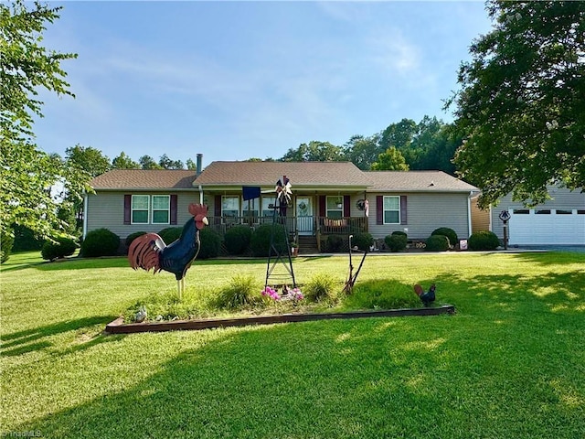 7658 Salem Chapel Rd, Walnut Cove, NC 27052 - single story home featuring a front yard and a porch