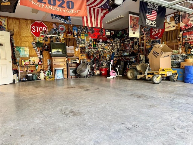 7658 Salem Chapel Rd, Walnut Cove, NC 27052 - garage with a workshop area