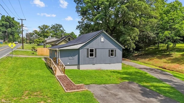 539 W Salisbury St, Denton, NC 27239 - view of side of property with a lawn and crawl space