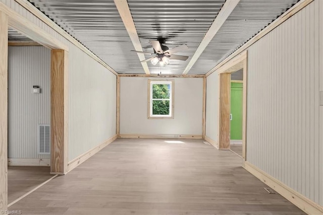 539 W Salisbury St, Denton, NC 27239 - unfurnished room with wood finished floors and a ceiling fan