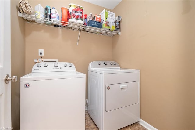 1029 Robbins St, Asheboro, NC 27203 - laundry area featuring washing machine and dryer