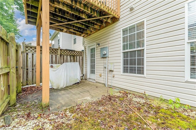 3840 Tarrant Trace Cir, High Point, NC 27265 - fenced backyard featuring a patio area