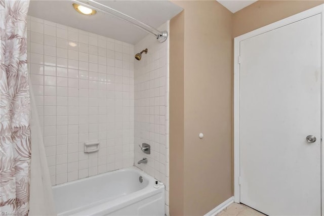 bathroom featuring shower / tub combo with curtain