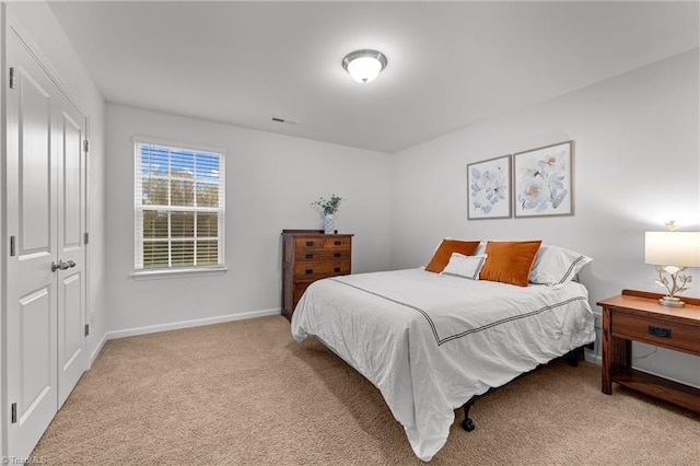 bedroom featuring carpet floors