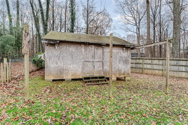 view of outbuilding