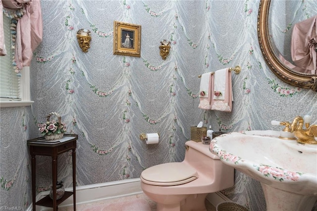 6 Curtis Ct, Thomasville, NC 27360 - half bath featuring toilet and a sink