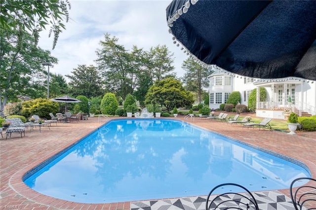 6 Curtis Ct, Thomasville, NC 27360 - outdoor pool with a patio area and french doors
