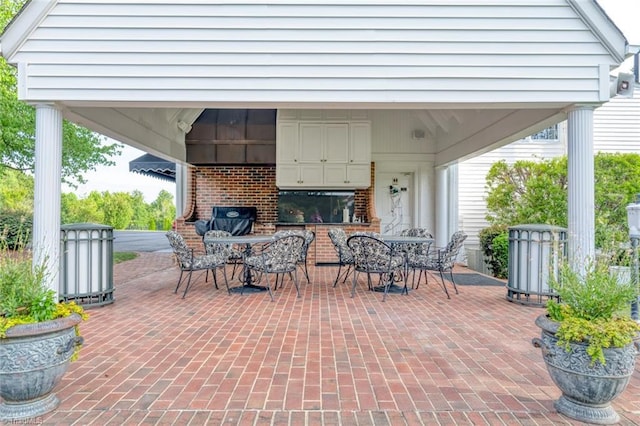 6 Curtis Ct, Thomasville, NC 27360 - view of patio with outdoor dining area