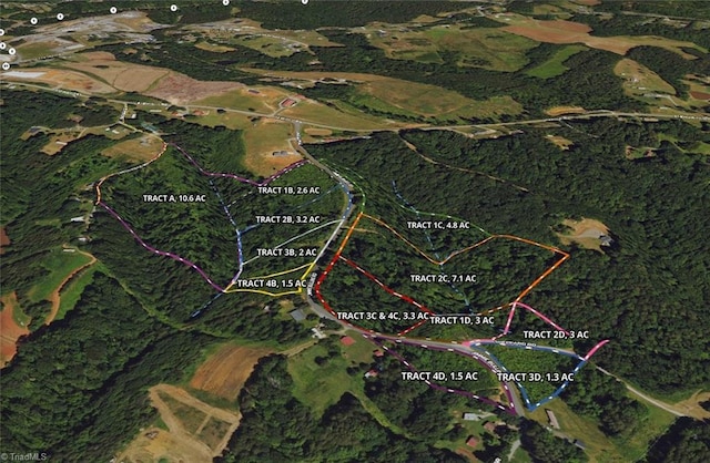 000 Jimmie Bullins Rd, Walnut Cove, NC 27052