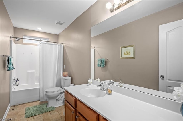 full bathroom with shower / bath combination with curtain, vanity, and toilet