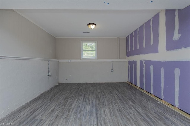 unfurnished room featuring wood finished floors