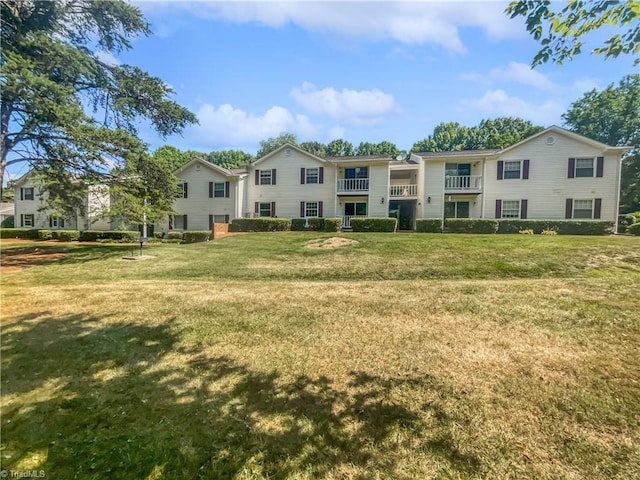 exterior space featuring a front lawn