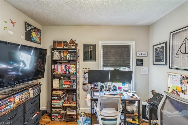 3121 Luther St, Winston-Salem, NC 27127 - office space with a textured ceiling