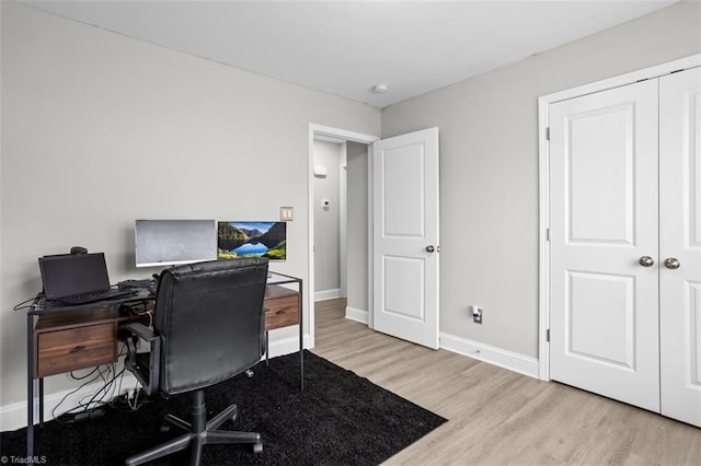 111 Brooke Ridge Dr, Thomasville, NC 27360 - office space with wood finished floors and baseboards