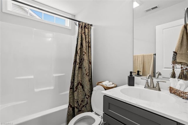 111 Brooke Ridge Dr, Thomasville, NC 27360 - bathroom featuring toilet, vanity, and shower / tub combo with curtain