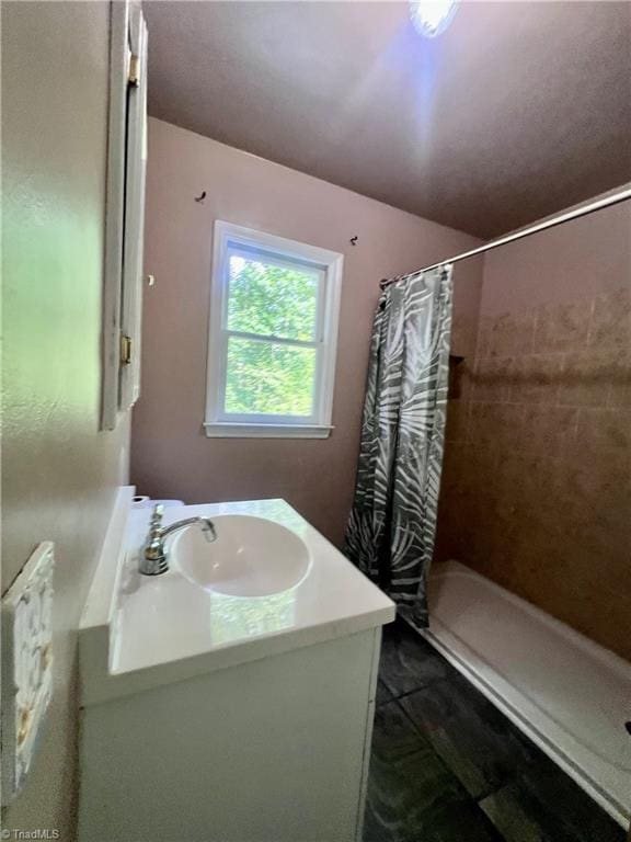 5608 Fred Lineberry Rd, Randleman, NC 27317 - full bath featuring tiled shower and vanity