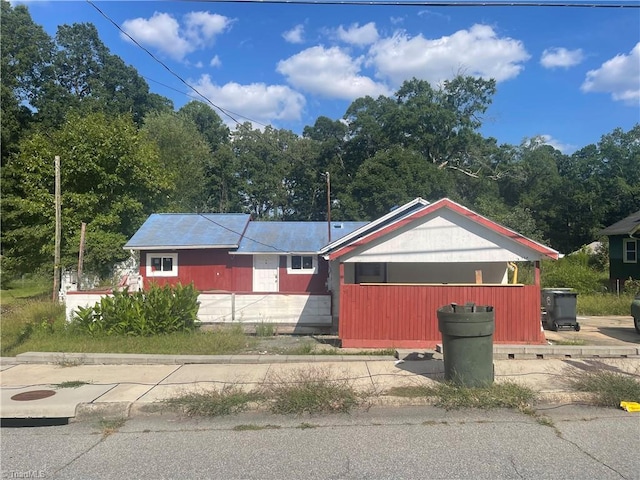 view of front of property