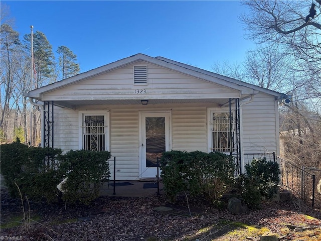 view of front facade with a porch