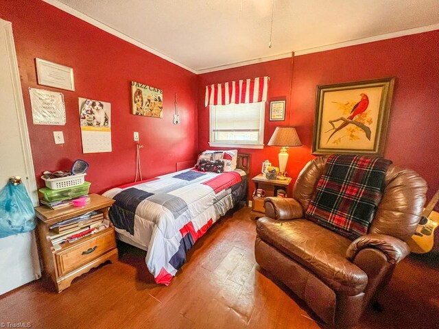 2778 Reynolds Park Rd, Winston-Salem, NC 27107 - bedroom with crown molding and wood finished floors