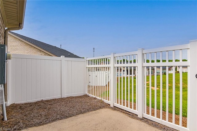 241 Collingswood Dr, Winston-Salem, NC 27127 - view of patio with a gate
